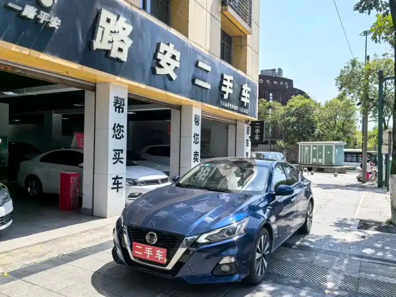 Nissan Teana