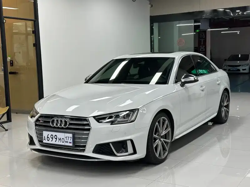 Audi S4