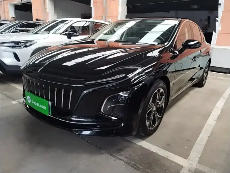 Hongqi E-QM5