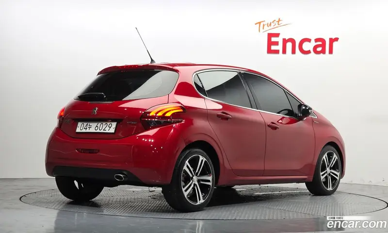 Peugeot 208
