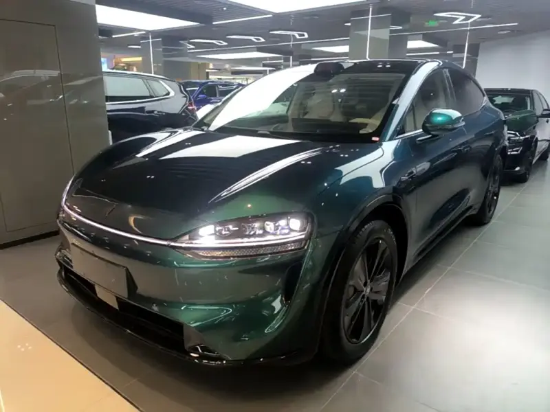 Luxeed Zhijie R7