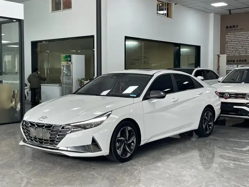 Hyundai Elantra