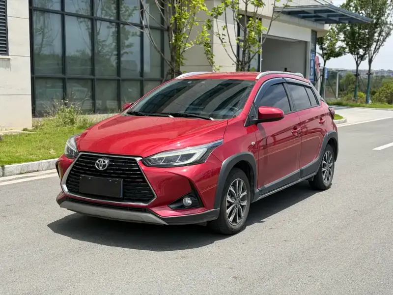 Toyota Yaris L