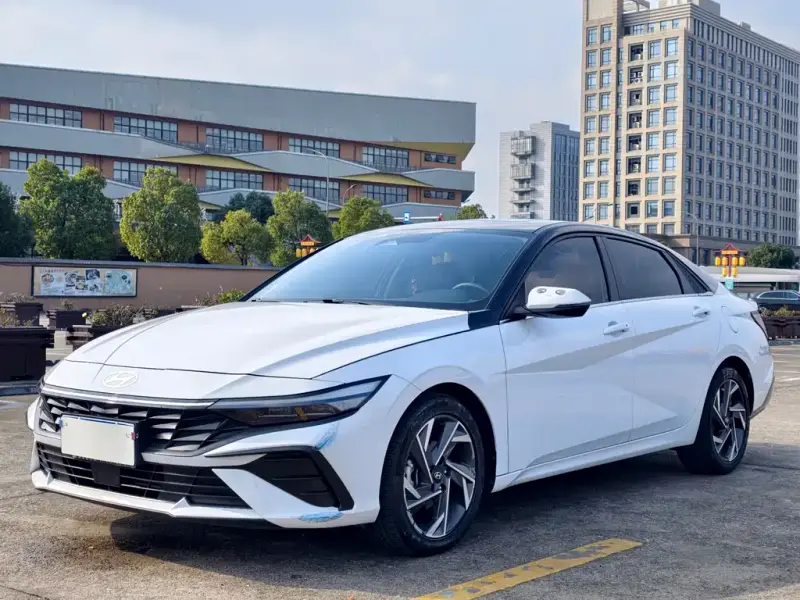 Hyundai Elantra