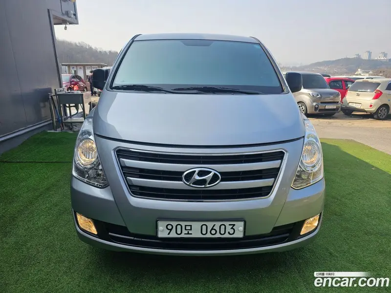 Hyundai H-1 (Starex)