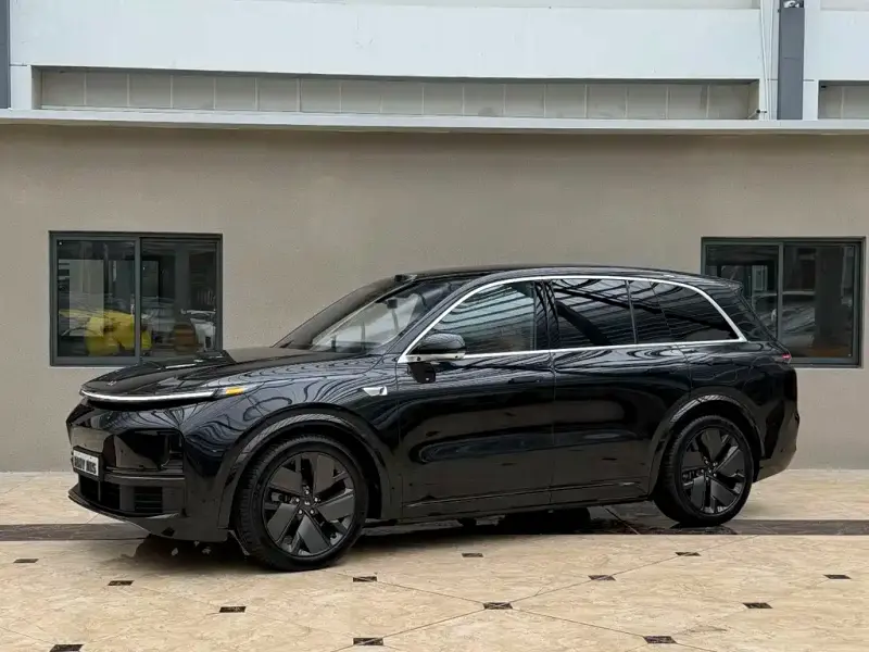 Li Auto L8