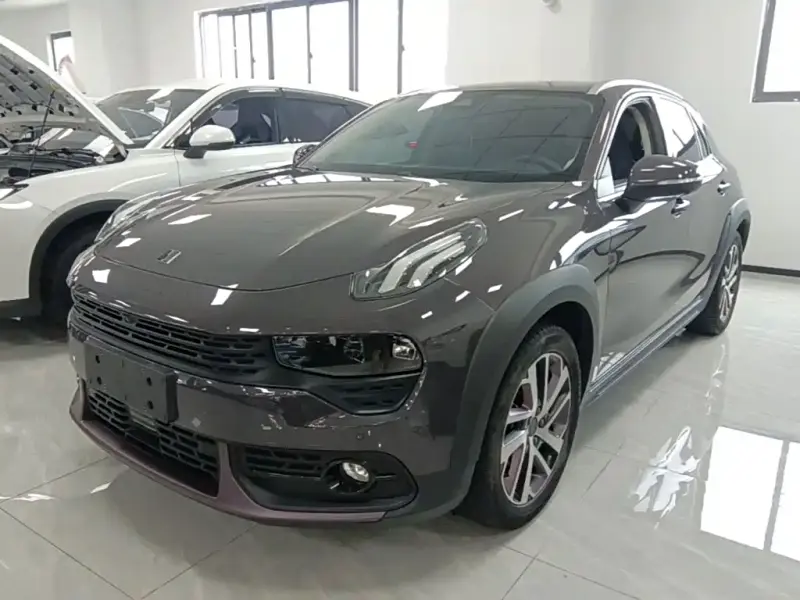 Lynk & Co 02
