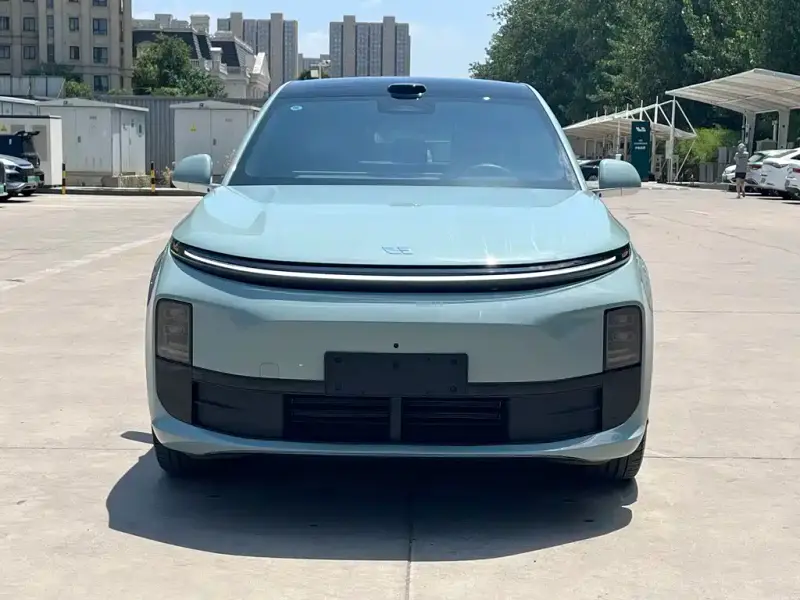 Li Auto L6