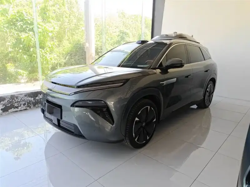 BYD Tang L