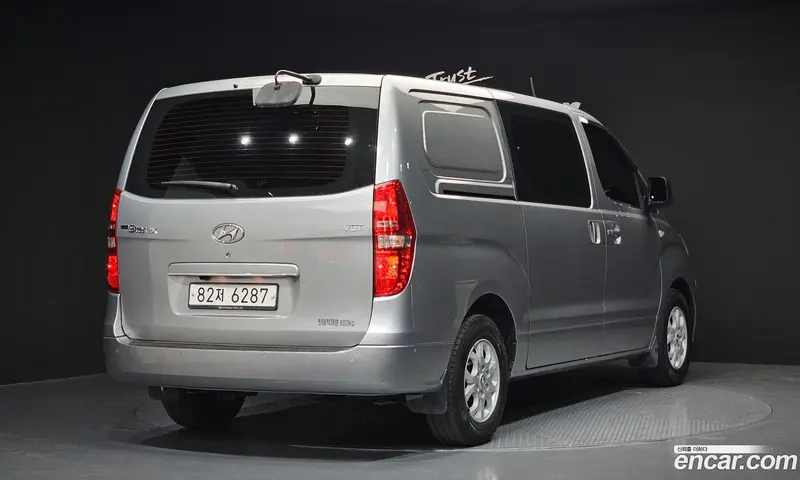Hyundai H-1