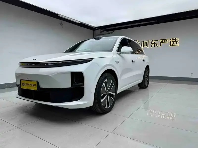 Li Auto L6