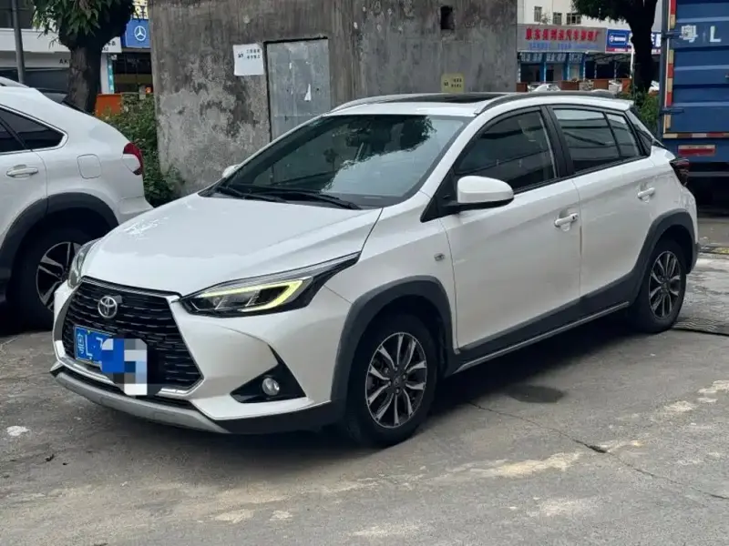 Toyota Yaris L