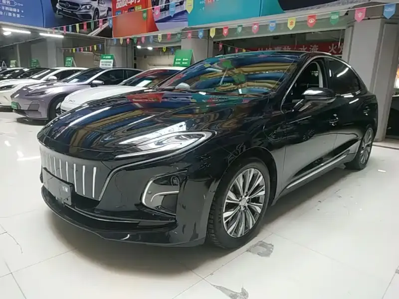 Hongqi E-QM5