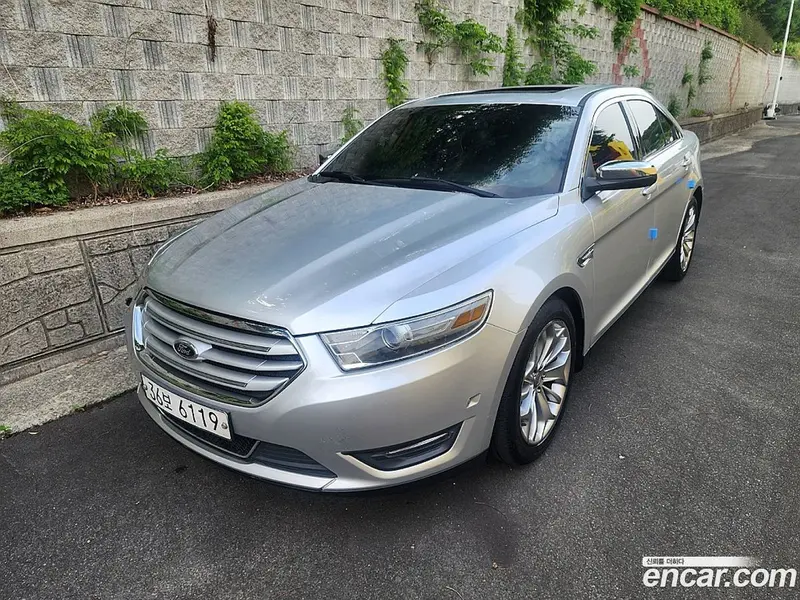 Ford Taurus