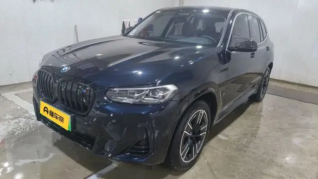 BMW iX3