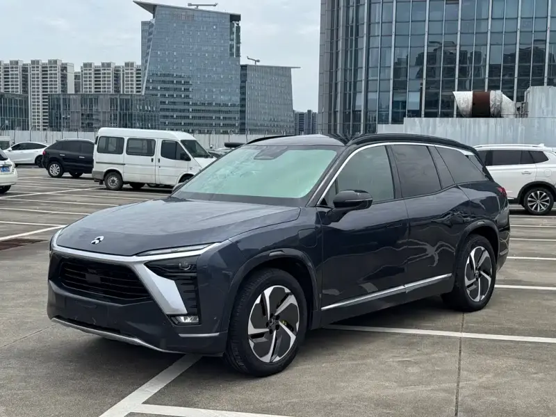 NIO ES8