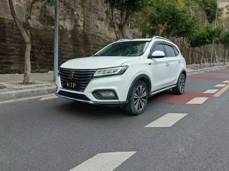 Roewe MG HS (RX5)