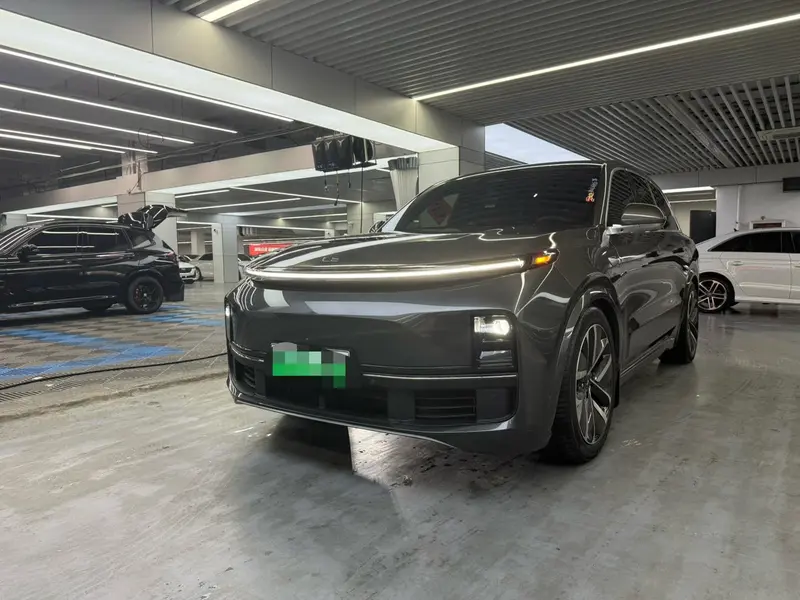 Li Auto L8