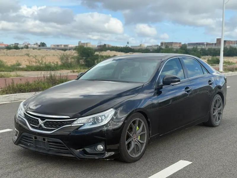 Toyota Reiz