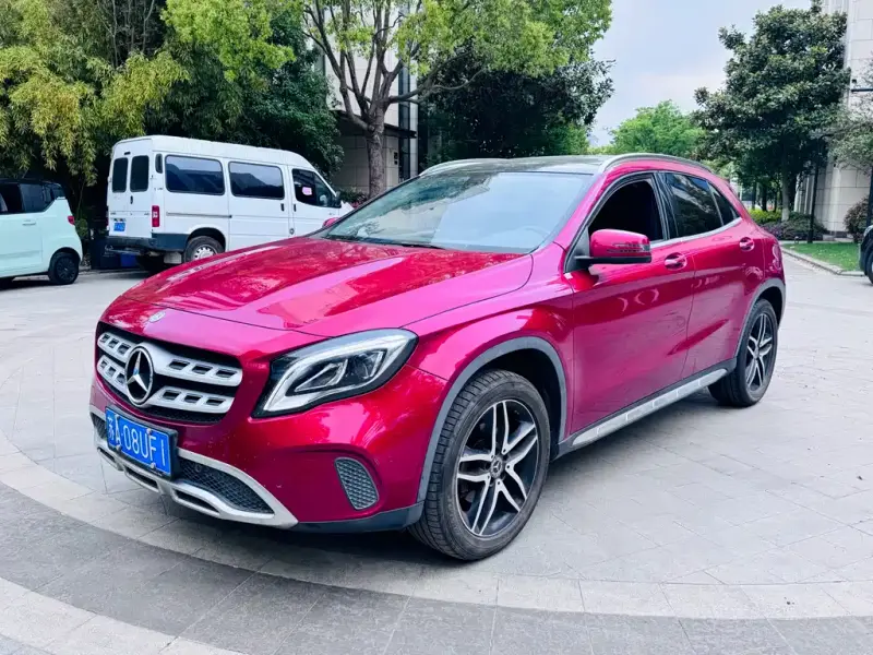 Mercedes-Benz GLA