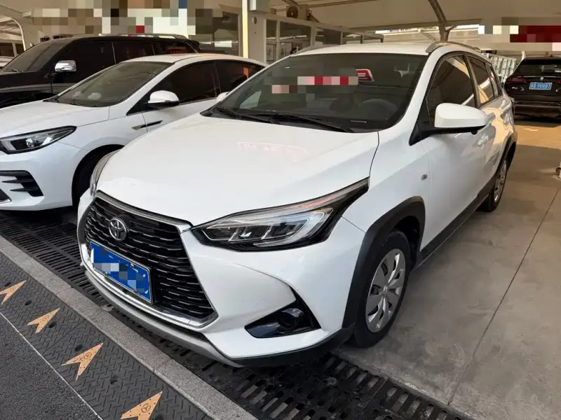 Toyota Yaris L