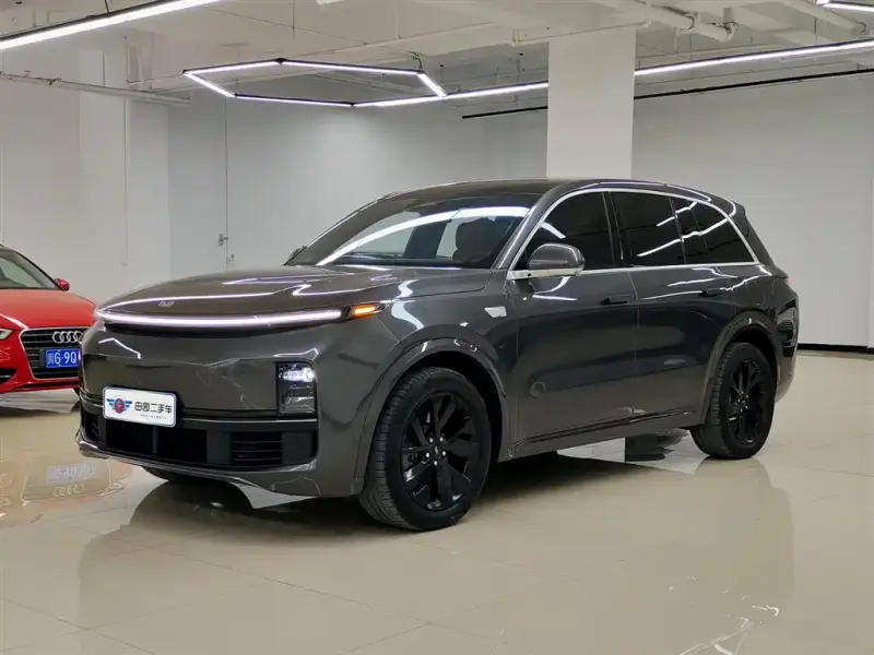 Li Auto L8