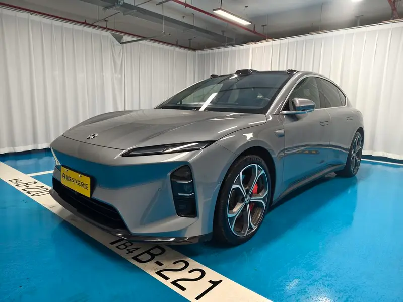NIO ET5