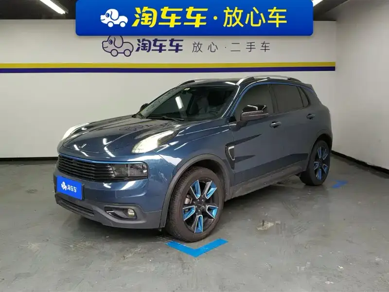 Lynk & Co 01