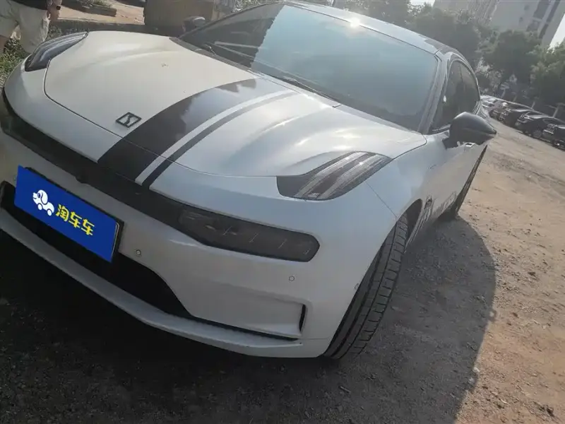 Zeekr 001