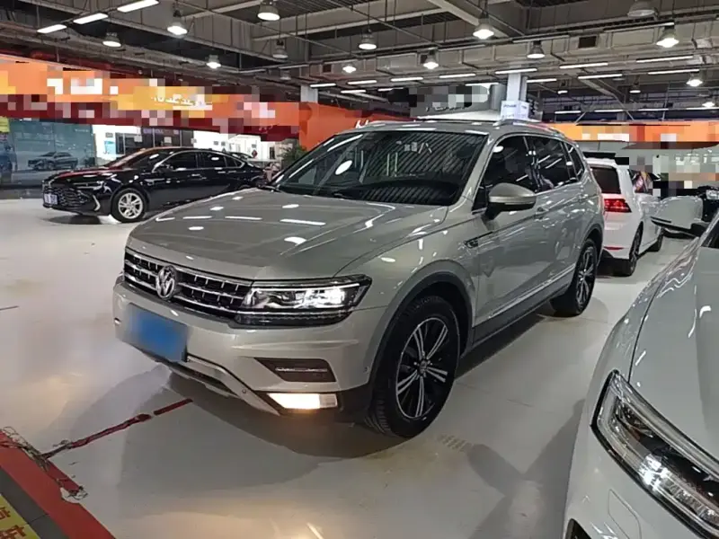 Volkswagen Tiguan L