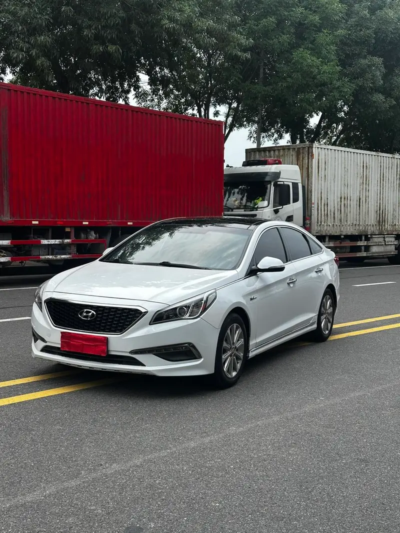 Hyundai Sonata LF