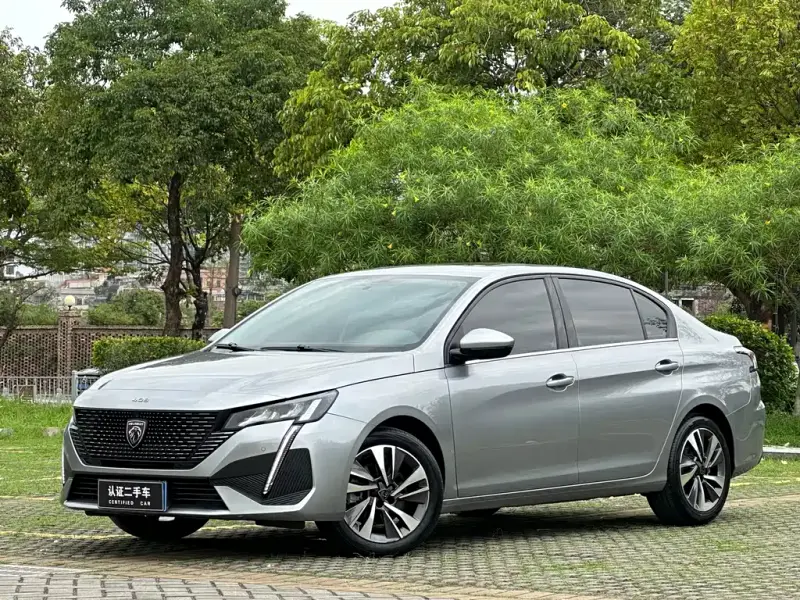 Peugeot 408