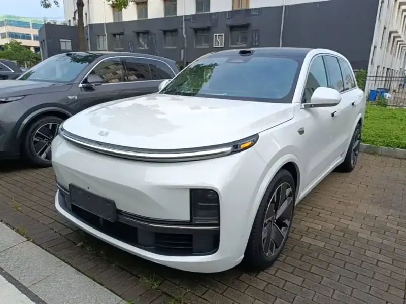 Li Auto L8