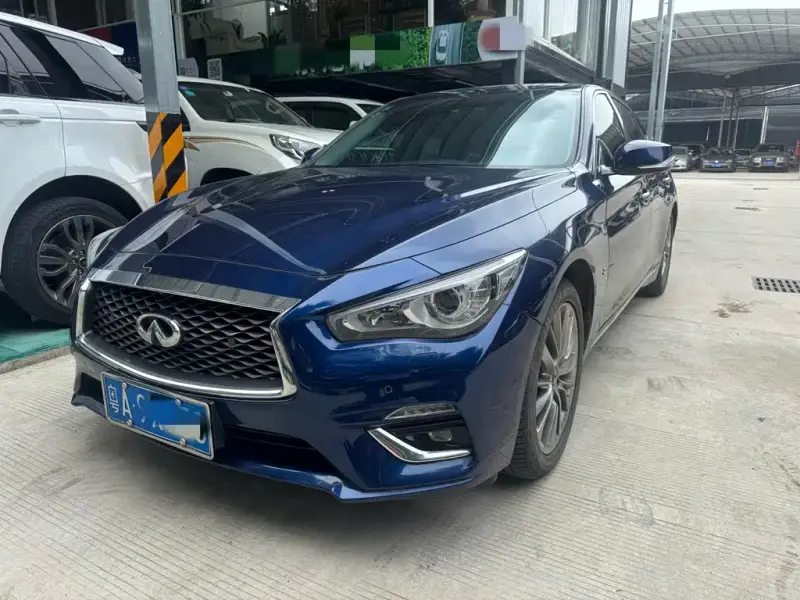 Infiniti Q50L