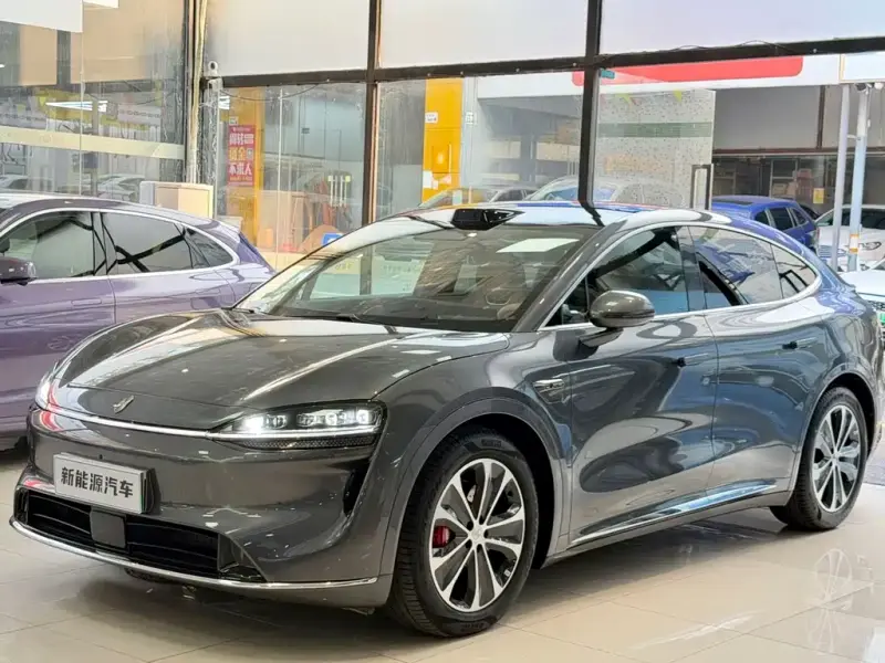 Luxeed Zhijie R7