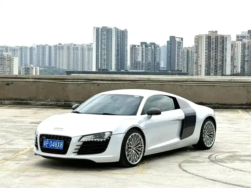 Audi R8