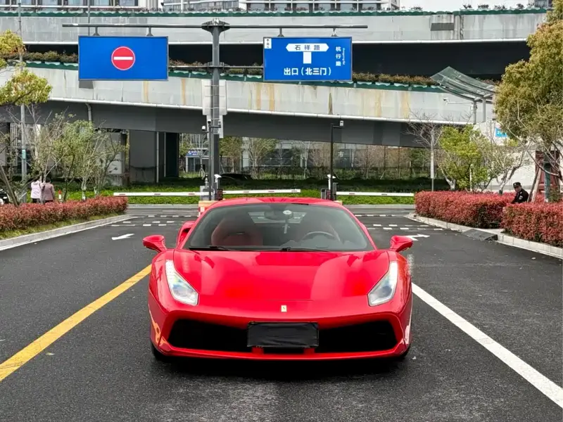 Ferrari 488