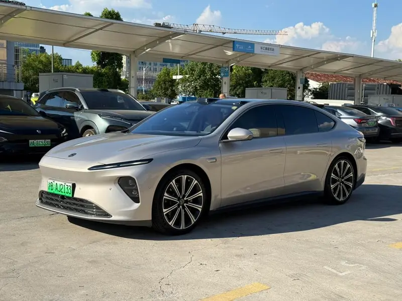 NIO ET7