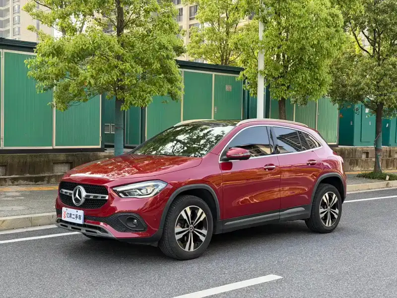Mercedes-Benz GLA