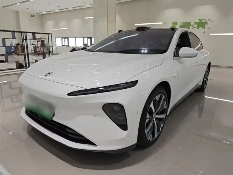 NIO ET7