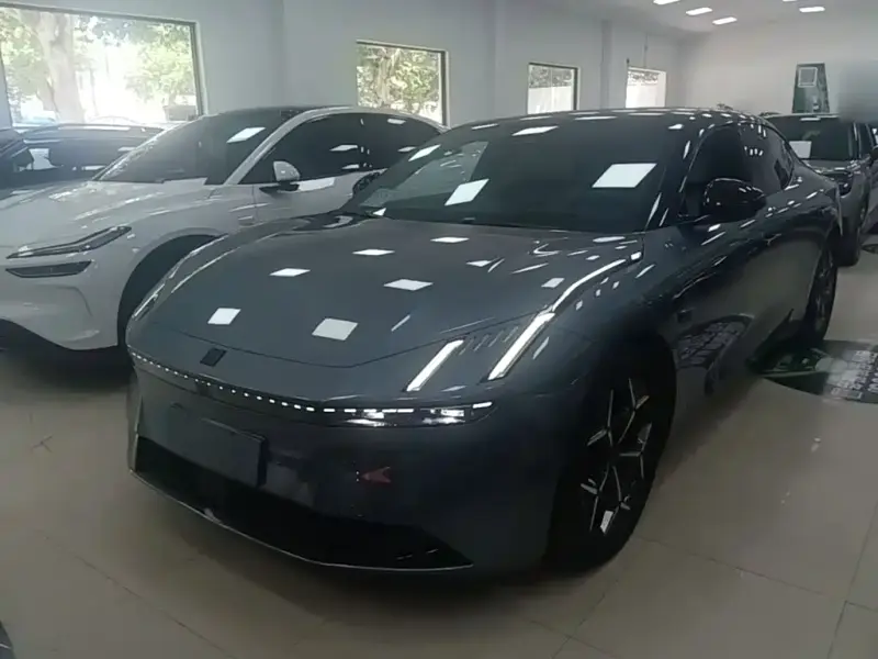 Lynk & Co Z10