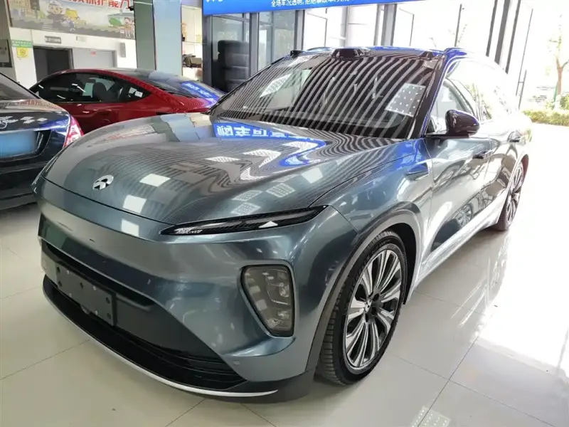 NIO ES8
