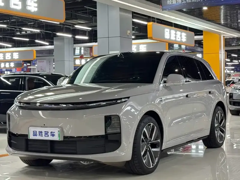 Li Auto L6
