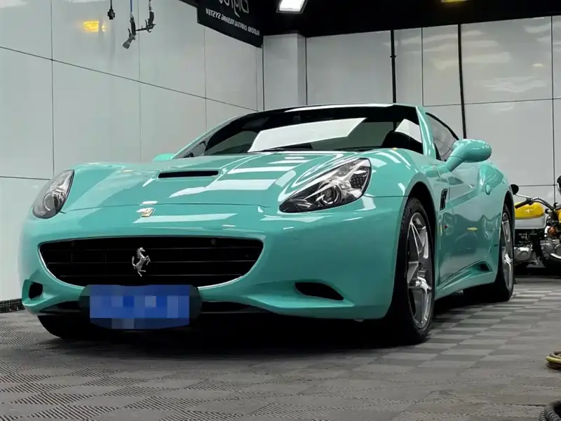 Ferrari California T