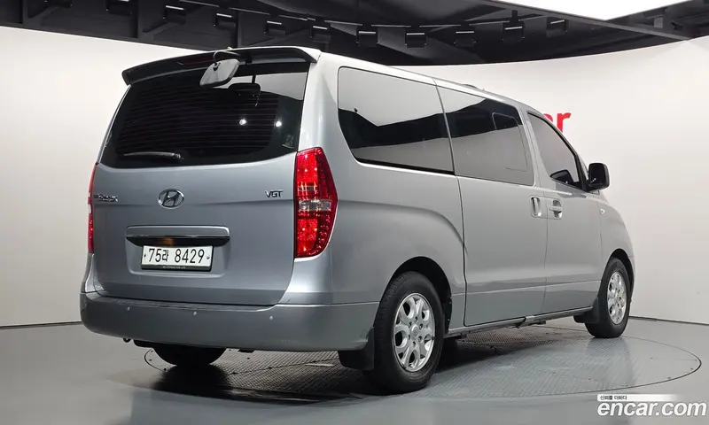 Hyundai H-1