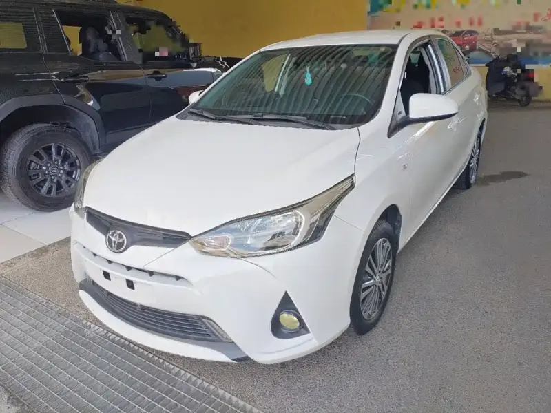 Toyota Yaris L
