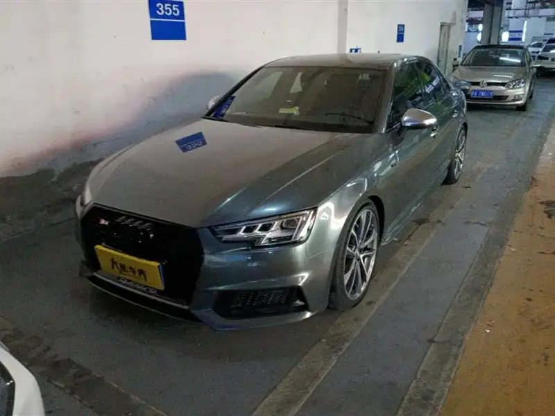 Audi S4