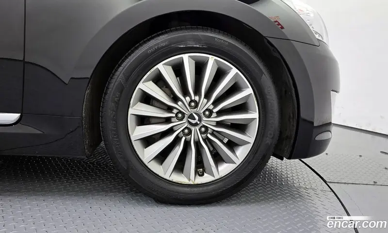 Hyundai Equus