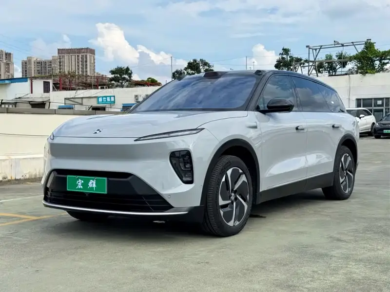 NIO ES8