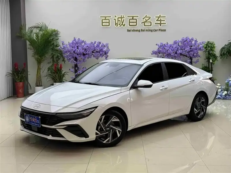 Hyundai Elantra